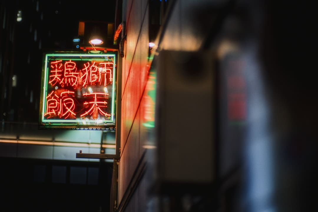 任嘉伦蓝盈莹领衔《风与潮》杀青 匠心共鉴年代芳华
